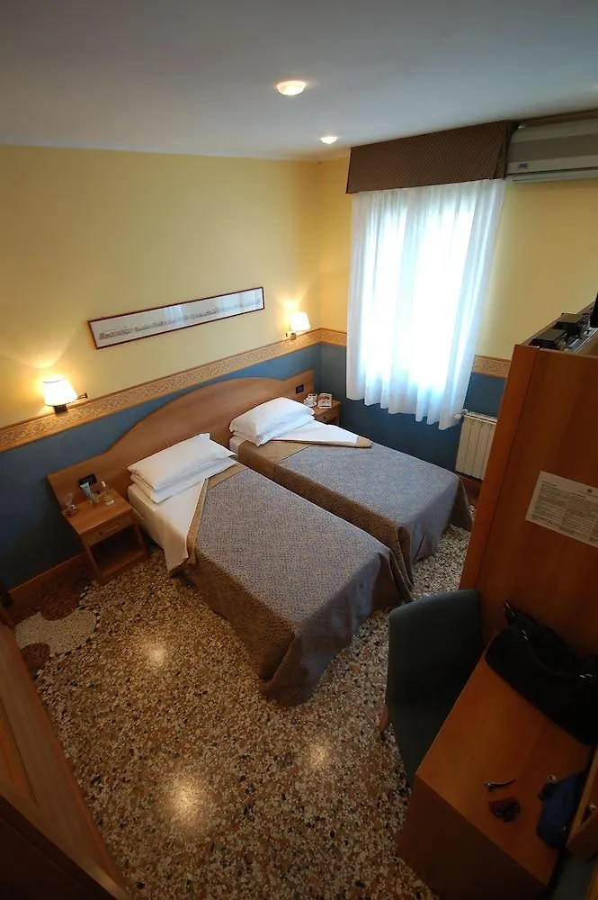 Antica Villa Graziella Venice - Atika & Atif Marghera Hotel